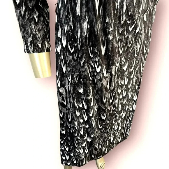 Talbots V Neck Stretchy Knit Faux Wrap Sheath Dress Ruched Size M Abstract Gray - Picture 8 of 16